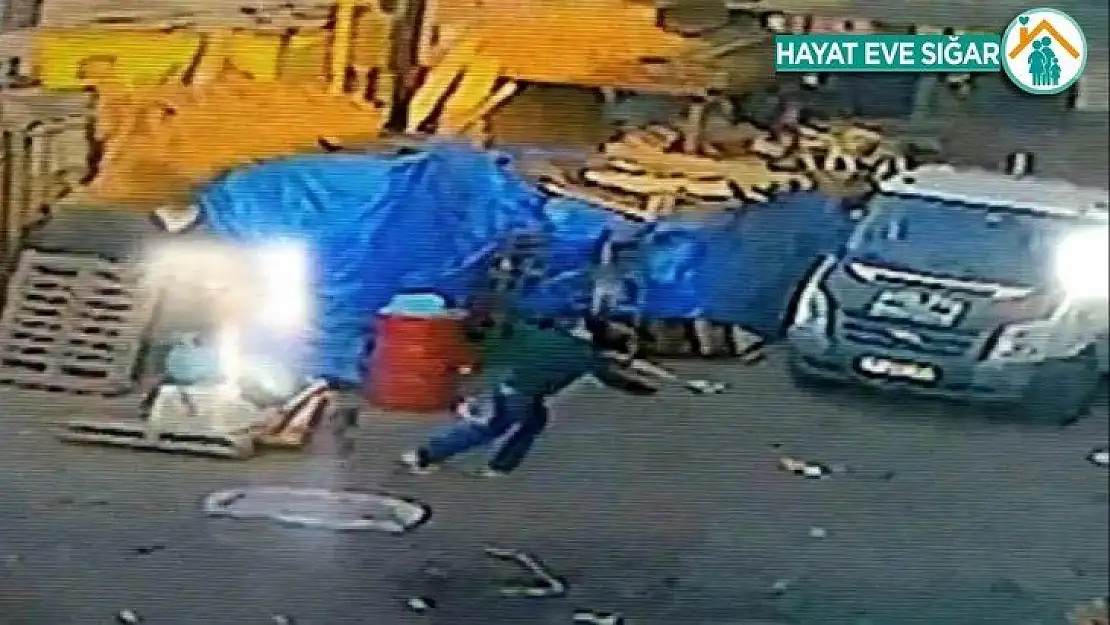 Çiftlikten demir malzeme çalarken suçüstü yakalandılar