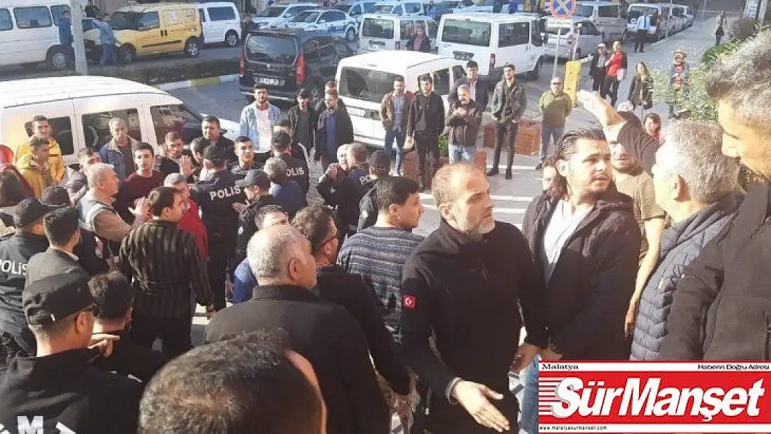 Cinayet sanığı duruşmada öldürdüğü kızın babasına saldırdı