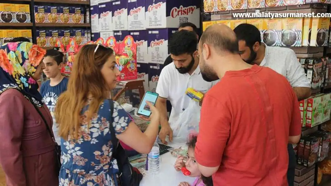 Çölyak hastası yeğeni için gıdalara ulaşamayınca, hastalar için market açtı