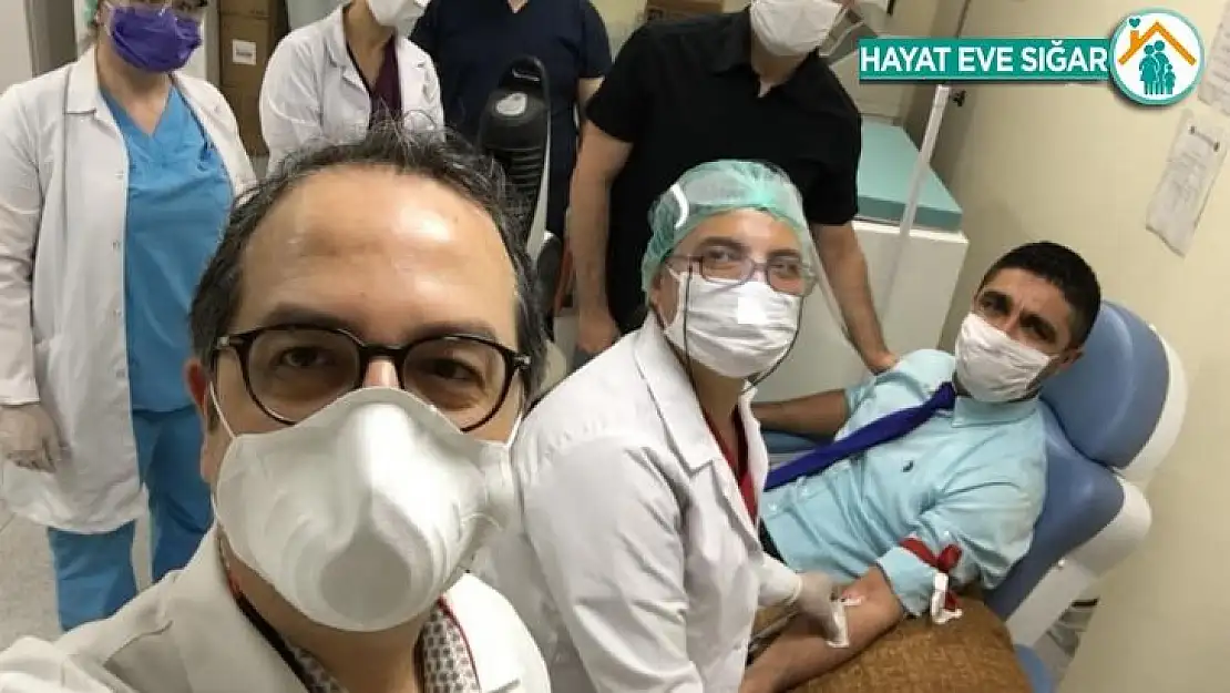 Covid-19'u yenen Başhekim, 'immün plazma' bağışında bulundu