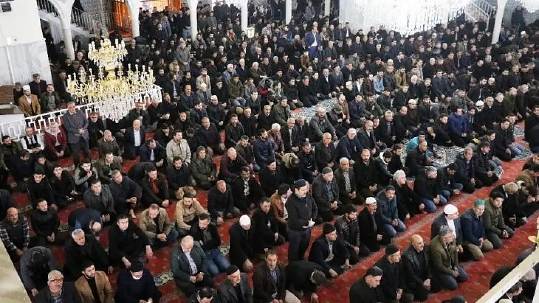 Cuma hutbesinde korona virüsü uyarısı