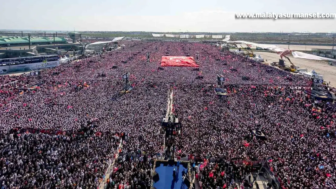 Cumhurbaşkanı Erdoğan: Resmi rakam mitinge katılım 1 milyon 700 bin