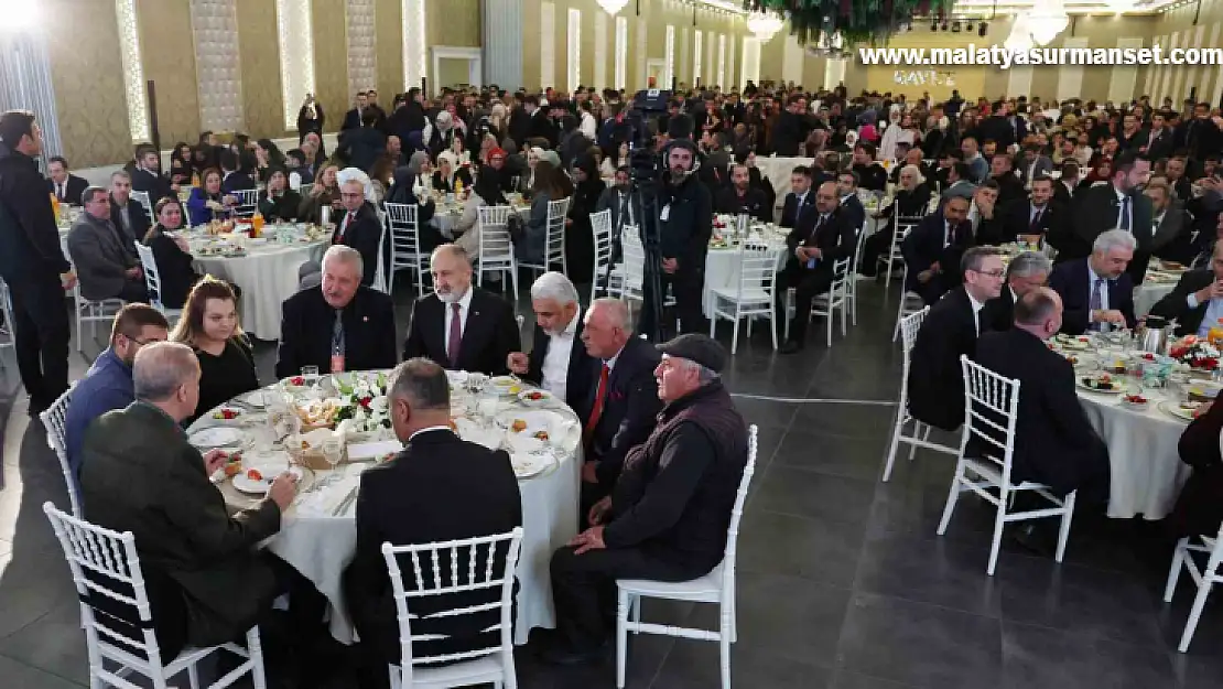 Cumhurbaşkanı Erdoğan: 'Sosyal konut projelerimizle Roman vatandaşlarımızı huzurlu, modern ve nezih evlerine kavuşturuyoruz