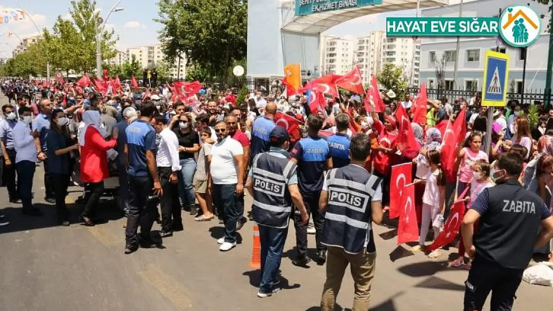 Cumhurbaşkanı Erdoğan'a Bağlar'da coşkulu karşılama