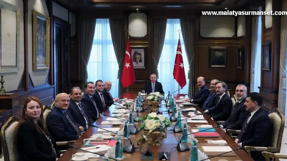 Cumhurbaşkanı Erdoğan, Bakan Bilgin ve  Hak-İş heyetini kabul etti