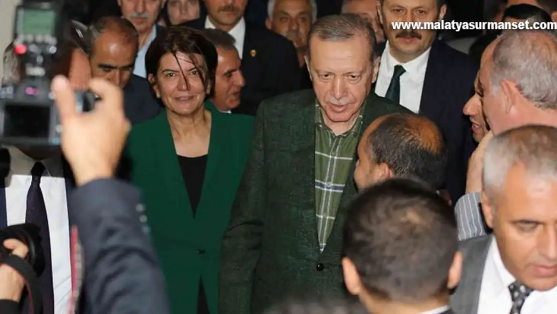 Cumhurbaşkanı Erdoğan, Silvan'da 'Beyaz Melesli Kadınlarla' bir araya geldi