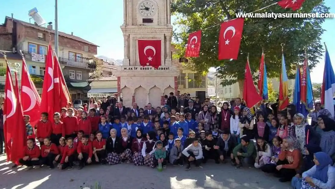 Cumhuriyet Bayramı Çelikhan'da coşkuyla kutlandı