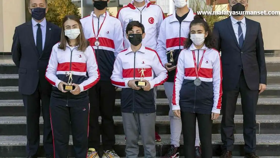 Cumhuriyet kupası tenis turnuvası