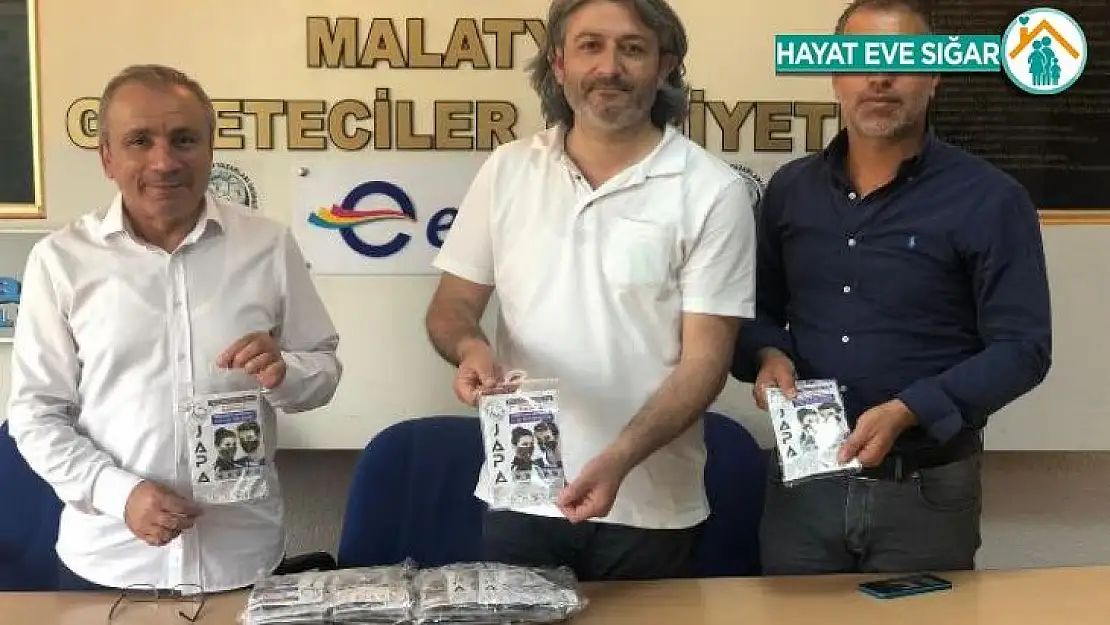 DADEF'den Gazetecilere Maske