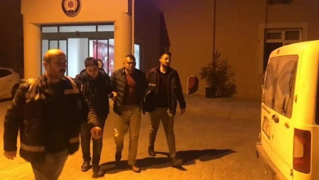 Dayısını tüfekle öldürdüğü iddia edilen şüpheli jandarmaya teslim oldu