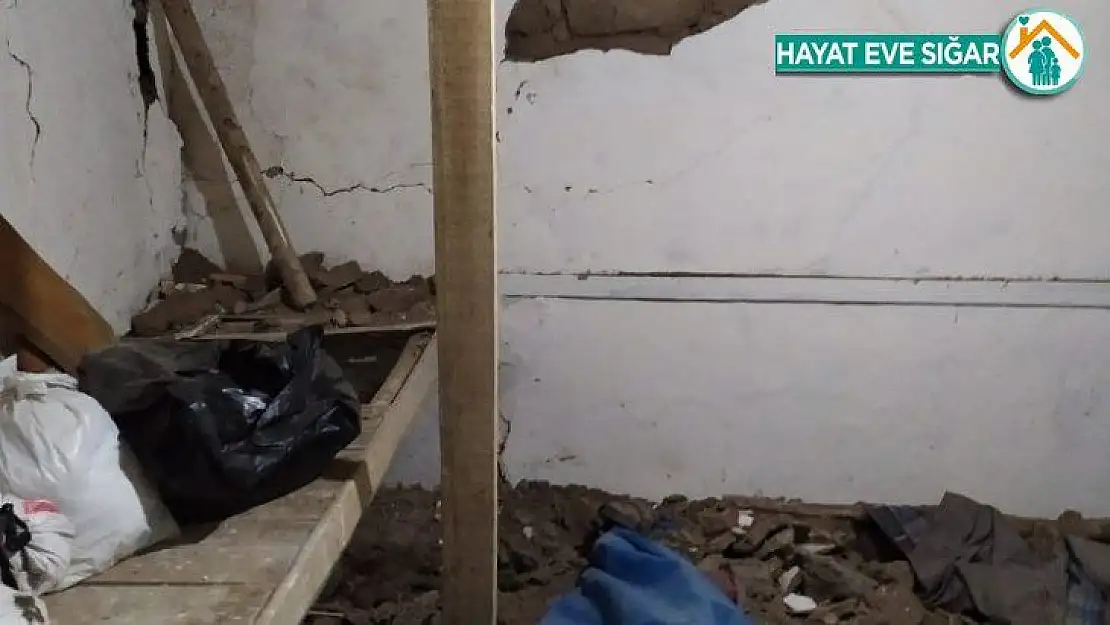 Depremde 2 ev hasar gördü