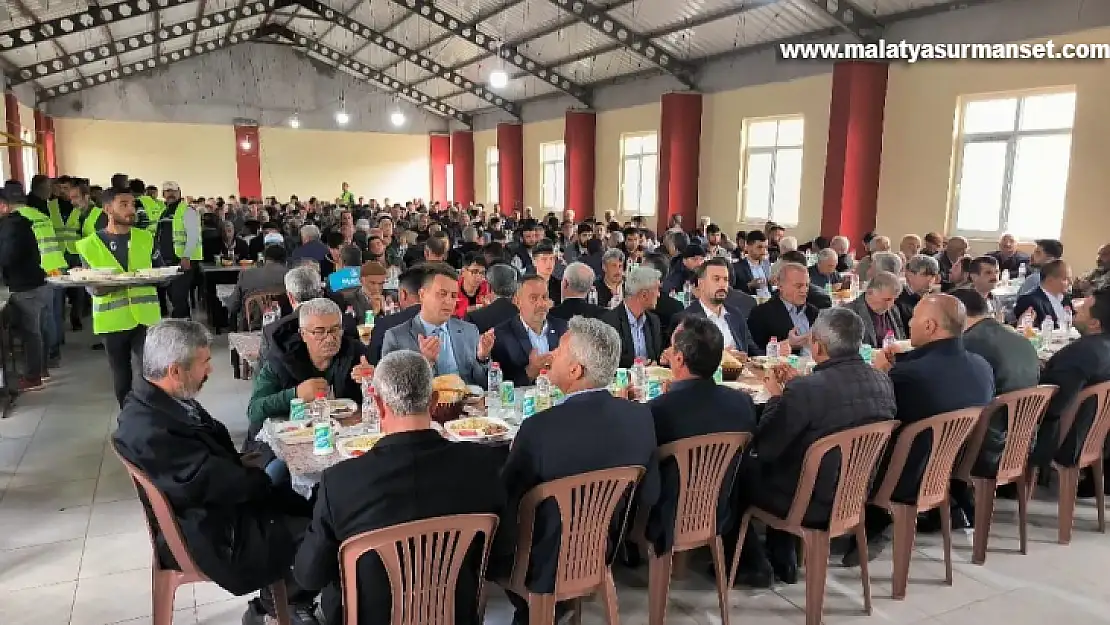 Depremde vefat edenler için mevlit okutuldu