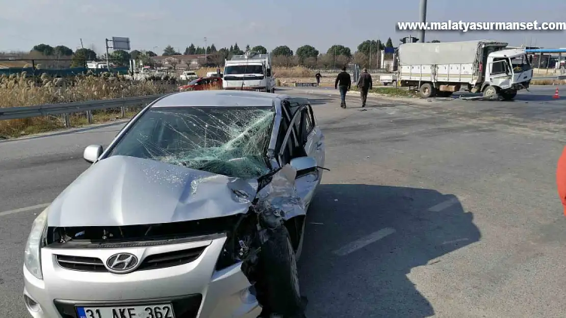 Depremzede aile Manisa'da kaza yaptı: 1 ölü, 5 yaralı