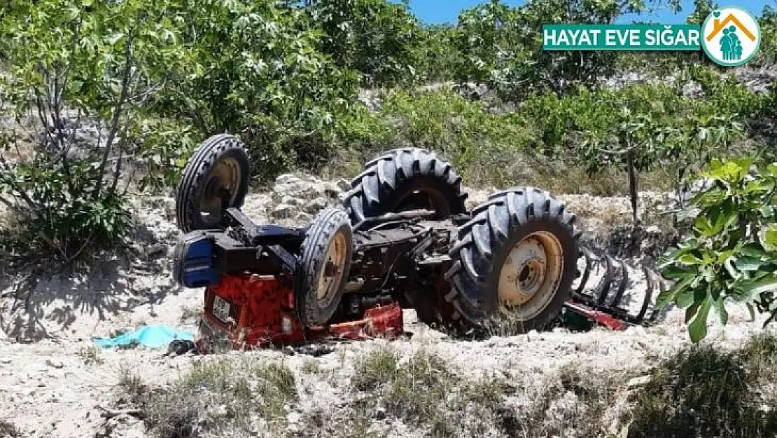 Devrilen traktörün altında kalan yaşlı adam hayatını kaybetti