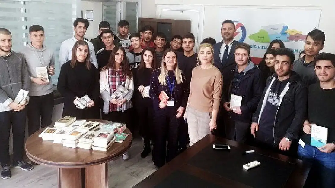 Dicle Elektrik'ten 'Her ay bir kitap' projesi