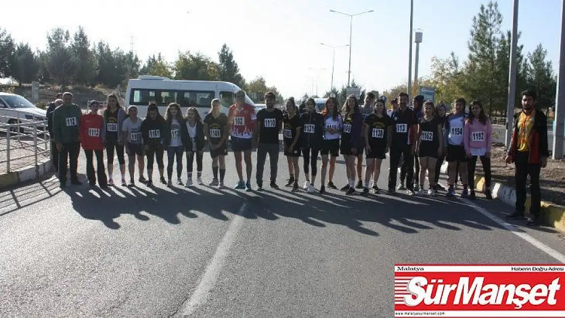 Dicle Üniversitesi'nde 'Bir Nefes Sıhhat' koşusu gerçekleşti