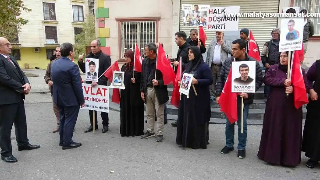 Dışişleri Bakan Yardımcısı Kaymakcı, Diyarbakır annelerini dinledi