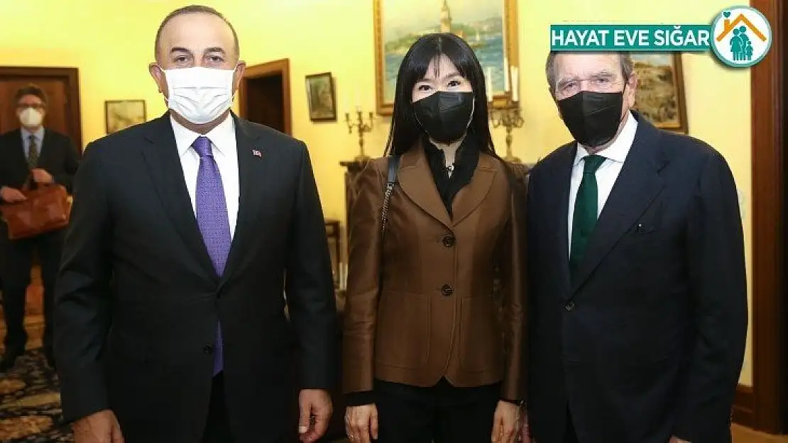 Dışişleri Bakanı Çavuşoğlu, Almanya'da eski Şansölye Schröder ve eski Dışişleri Bakanı Gabriel ile görüştü