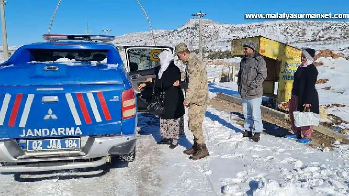 Diyaliz hastası kadının yardımına jandarma yetişti