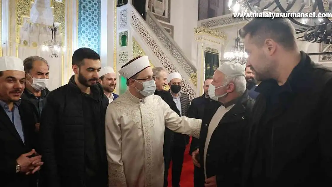 Diyanet İşleri Başkanı Erbaş: 'Teravih, Ramazan ayına has bir namazdır'