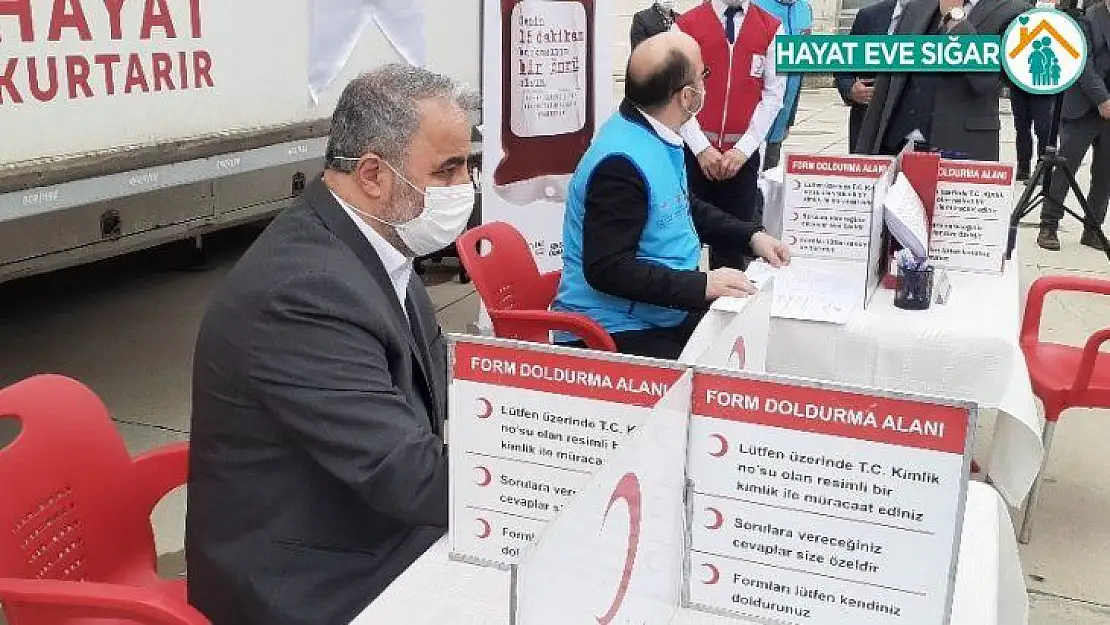 Diyanet İşleri Başkanlığından ülke genelinde Türk Kızılayı'na kan bağışı desteği