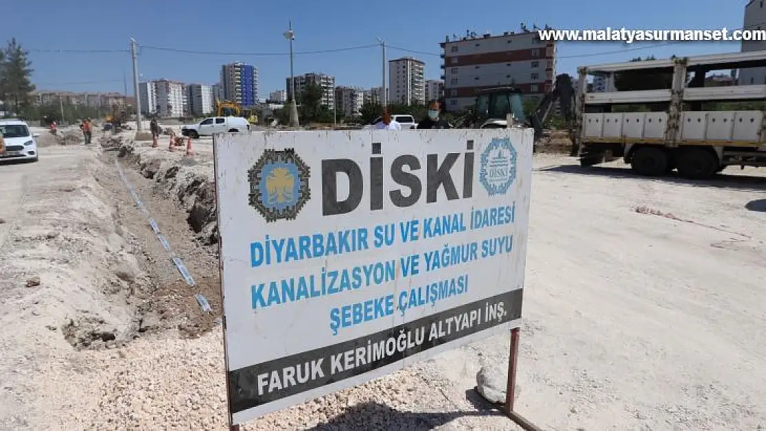 Diyarabakır'da yollarda alt yapı çalışmaları devam ediyor