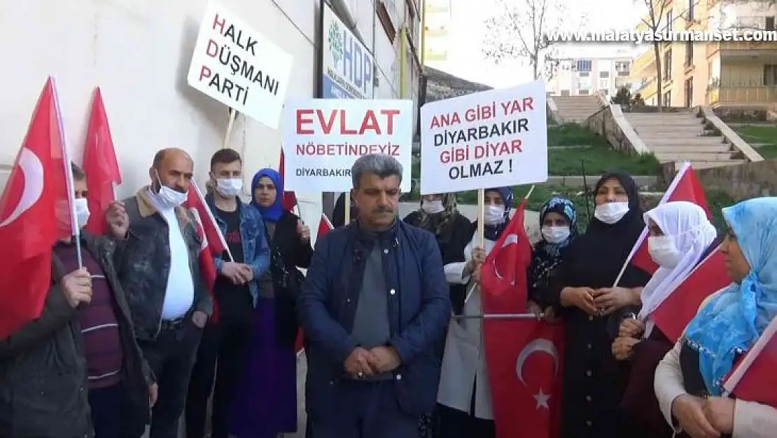 Diyarbakır annelerinden 8 Mart tepkisi: 'HDP ile PKK kız çocuklarımızı elimizden almış, bizim için öyle bir gün yok'