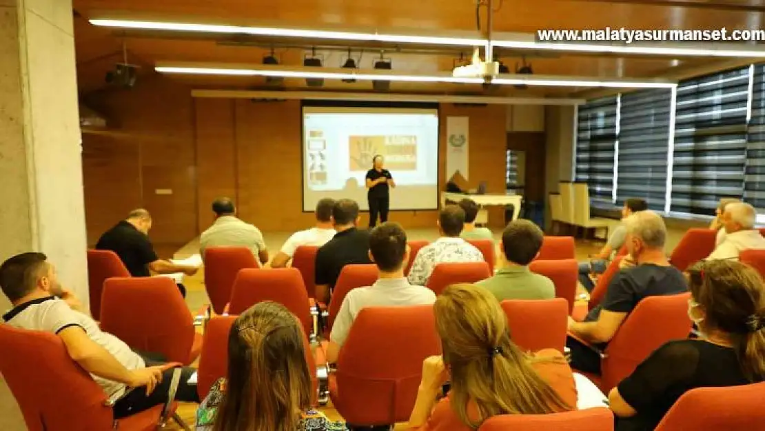 Diyarbakır'da 'Aile İçi Psikolojik Şiddet ve Kadına Yönelik Şiddete Hayır' semineri