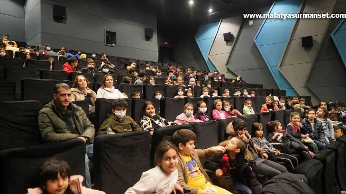 Diyarbakır'da 1 yılda 8 bin 640 öğrenci sinema keyfi yaşadı