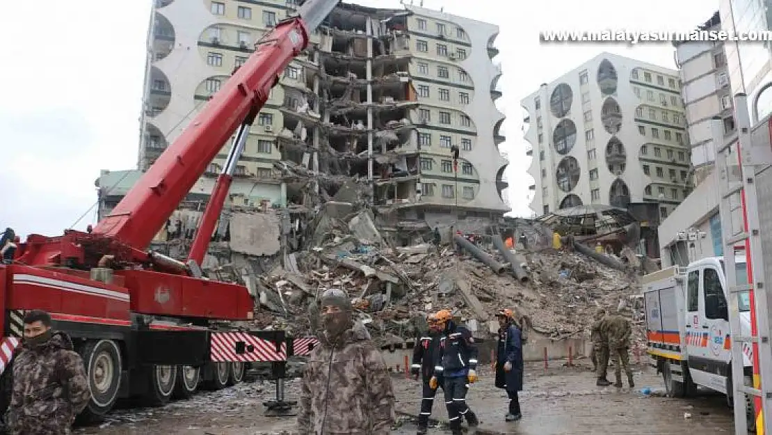 Diyarbakır'da arama-kurtarma çalışmaları devam ediyor