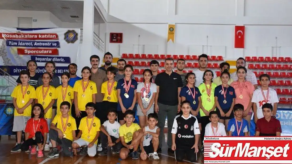 Diyarbakır'da badminton turnuvası sona erdi