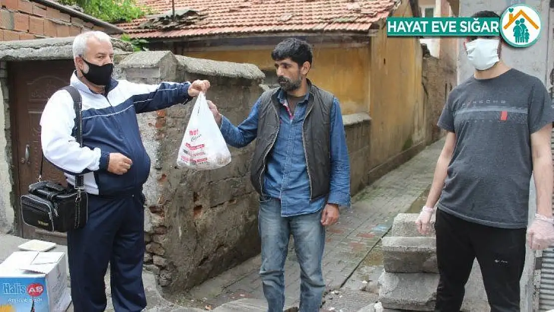 Diyarbakır'da bir lokanta 450 aileye yemek dağıttı