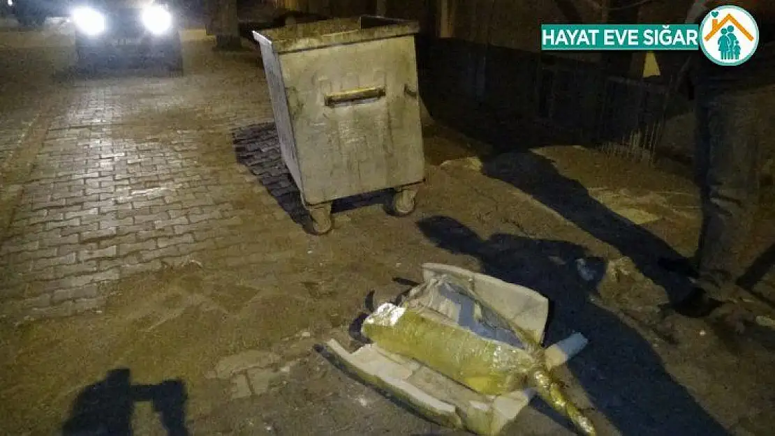 Diyarbakır'da bomba süsü verilmiş paketin içinden kum çıktı