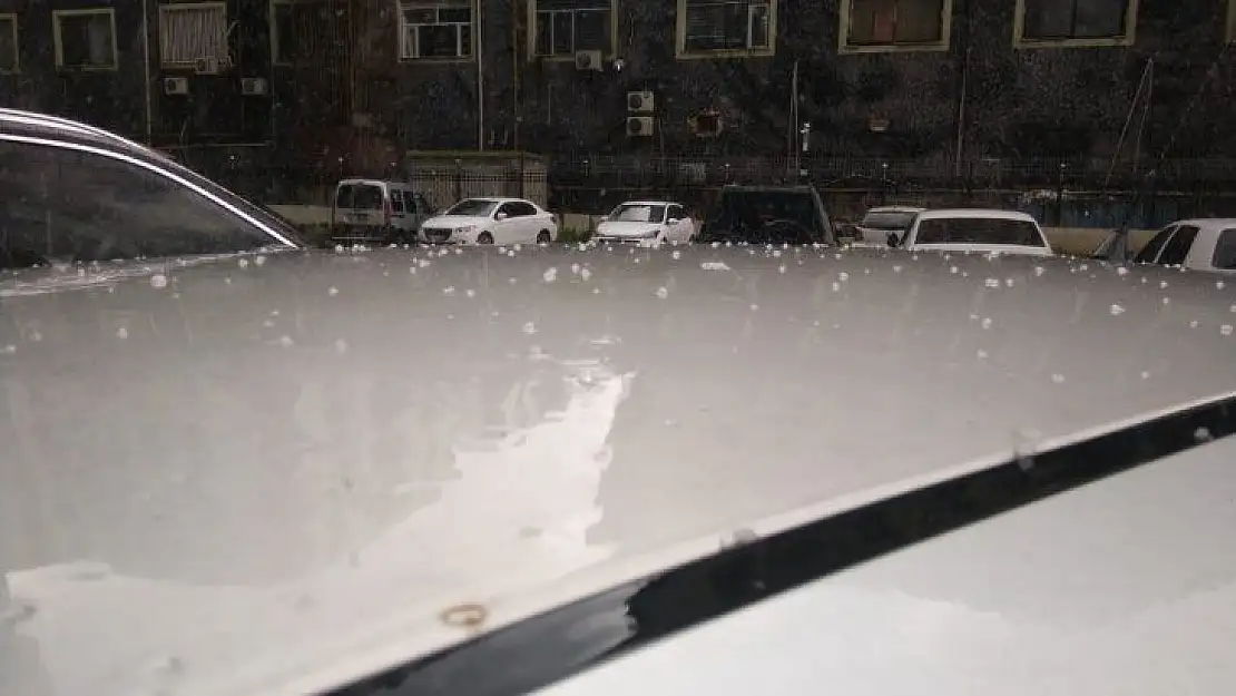 Diyarbakır'da dolu yağışı hayatı olumsuz etkiledi