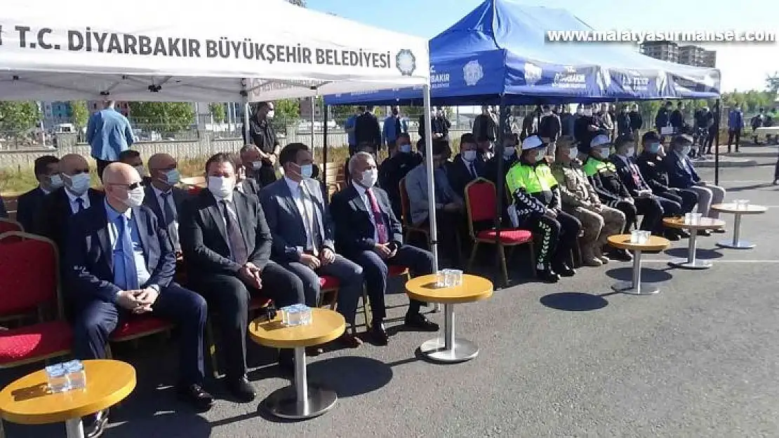 Diyarbakır'da eğitimlerini tamamlayan motosikletli polisler sertifikalarını aldı