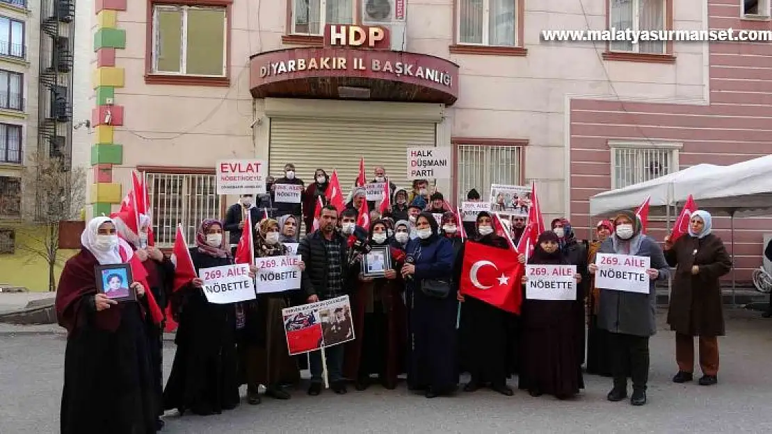 Diyarbakır'da evlat nöbetinde olan aileler direndikçe sayıları artıyor