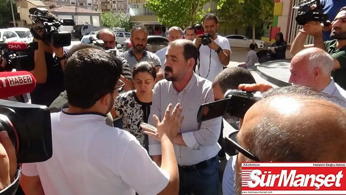 Diyarbakır'da HDP'lilerin yaptığı açıklama sırasında gerginlik