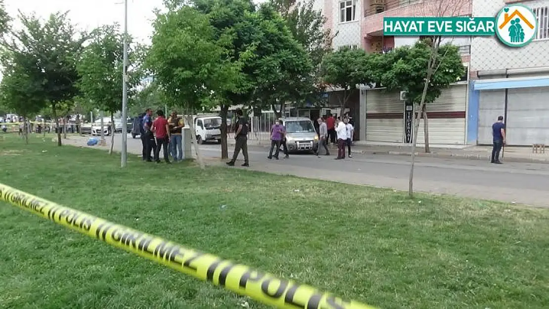 Diyarbakır'da iki grup arasında silahlı sopalı kavga:1 ölü, 15 yaralı