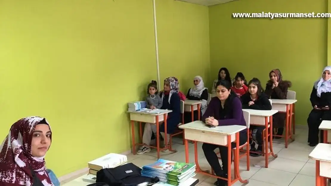 Diyarbakır'da kadına yönelik şiddetin boyutları ve mücadele yöntemlerini anlatıldı