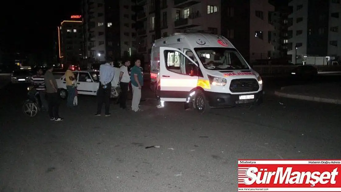 Diyarbakır'da otomobil ambulansa çarptı