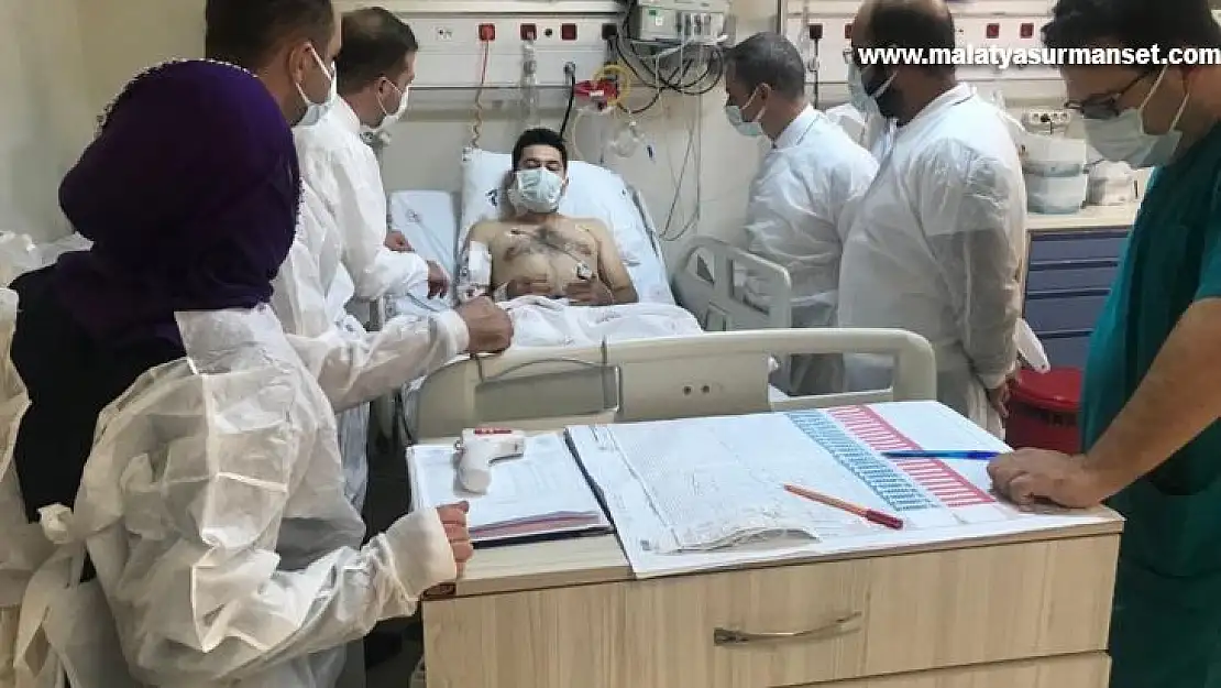 Diyarbakır'da silahlı saldırının ortasında kalan diş hekimi ve oğlunun tedavisi sürüyor