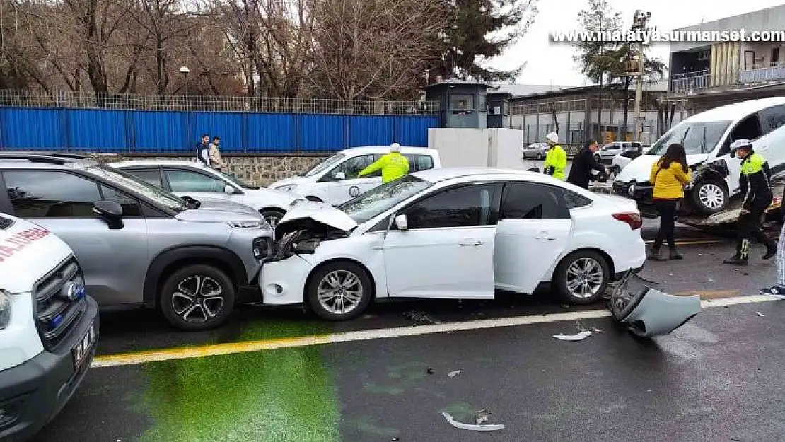 Diyarbakır'da trafik kazası: 7 yaralı