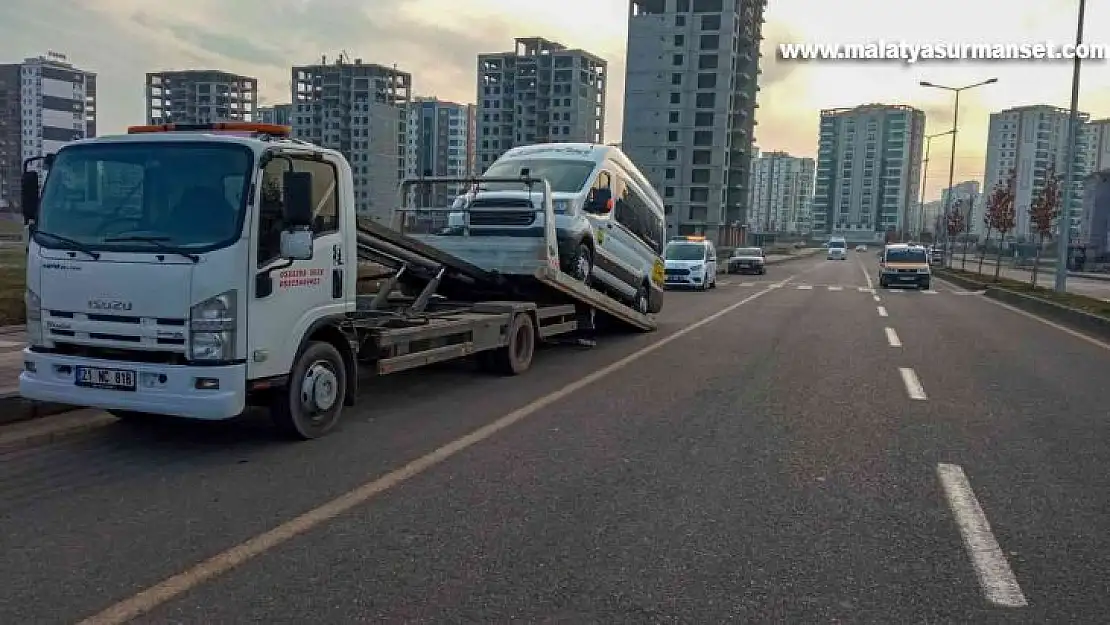 Diyarbakır'da zabıta ekiplerinden servis araçlarına denetim