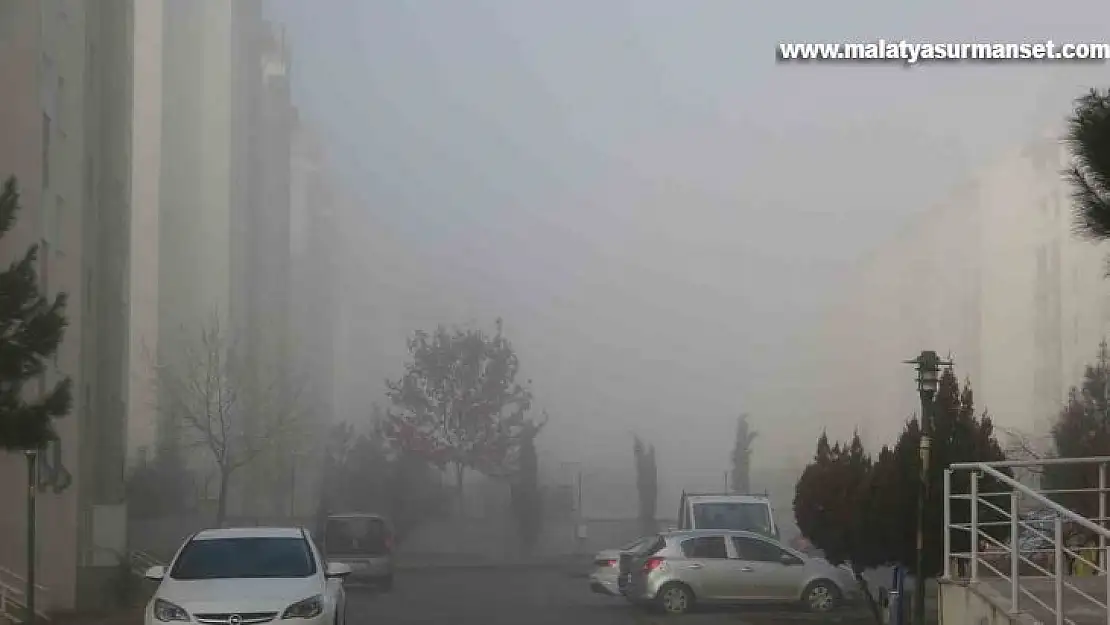 Diyarbakır güne yoğun sisle uyandı