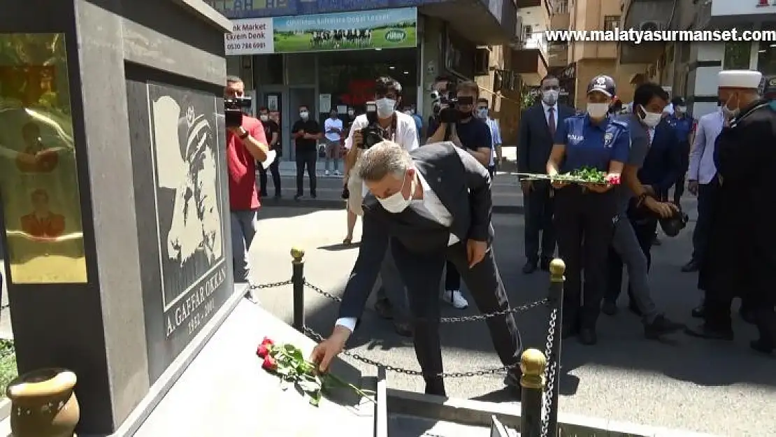 Diyarbakır İl Emniyet Müdürü Aşkın'ın ilk ziyareti şehit Okan'ın anıtı oldu