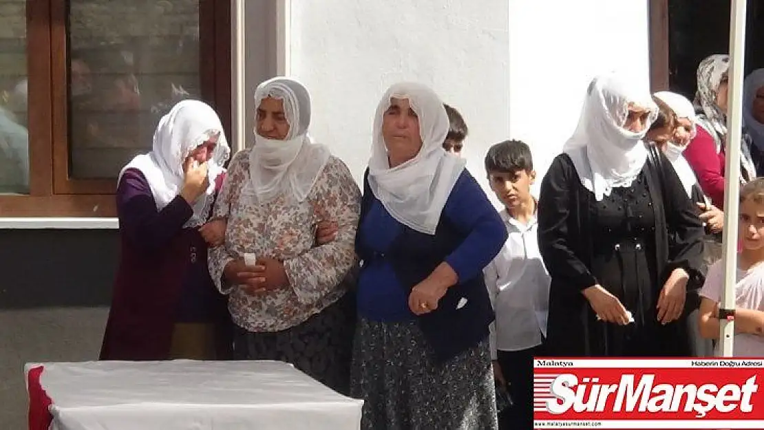 Diyarbakır şehitleri 'kahrolsun PKK' sloganları ile son yolculuklarına uğurlandı