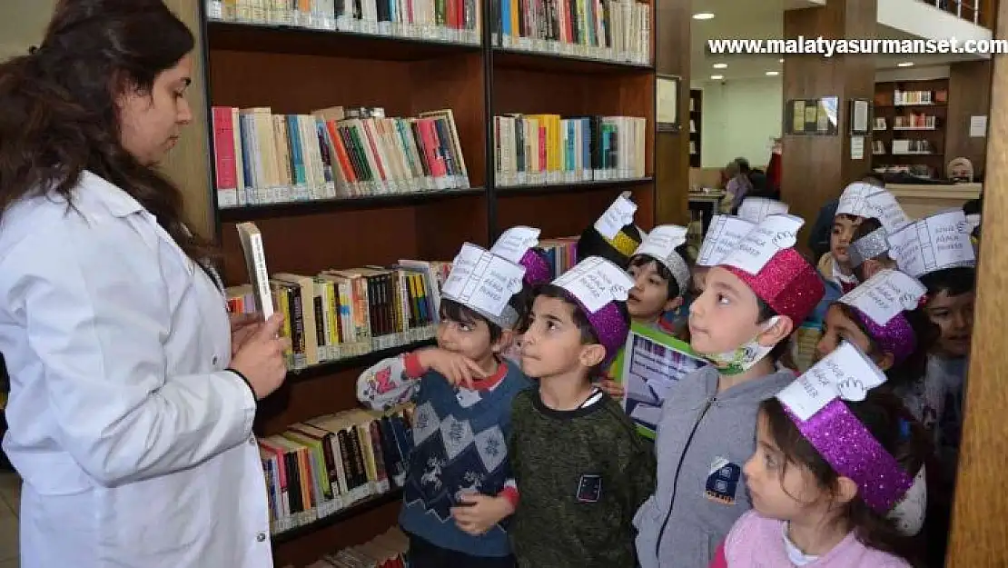 Diyarbakırlı minikler 'Kütüphane Haftasını' kutladı