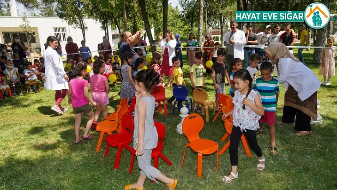Diyarbakırlı miniklerin mezuniyet coşkusu