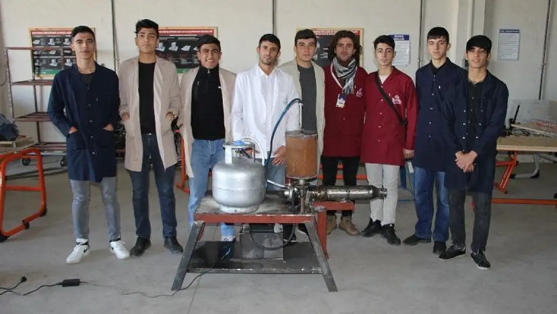 Diyarbakırlı öğrenciler itme kuvvetli LPG'li jet motoru yaptı