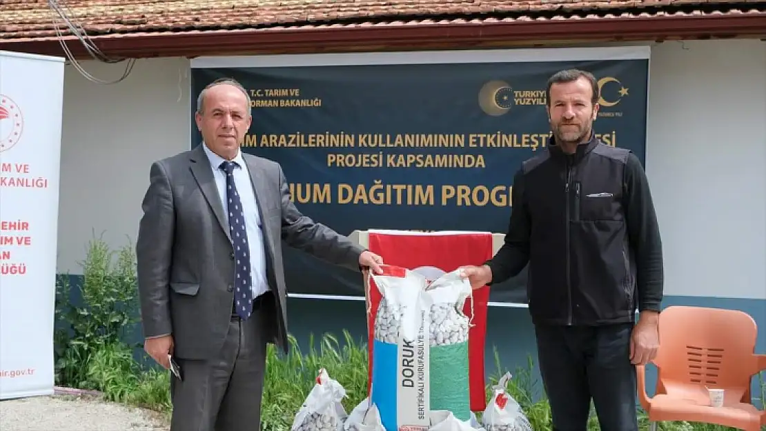 Doğanşehir'de yüzde 75 hibeli kuru fasulye tohumu dağıtıldı